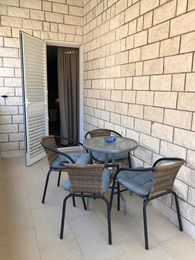 Omis - Private Ensuite Room With Balcony - Hotel Style Exteriér fotografie
